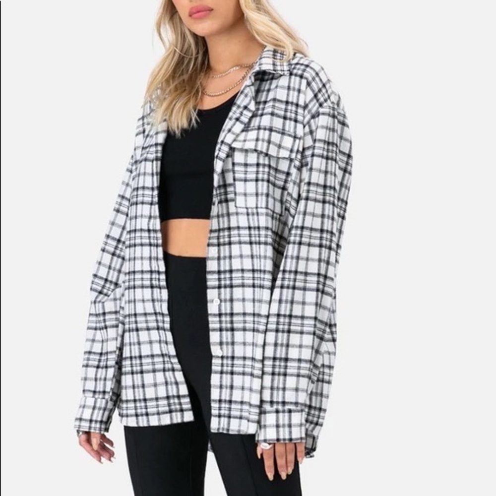 Adika Size Small Long Sleeve Button Down Flannel Shirt Black and White